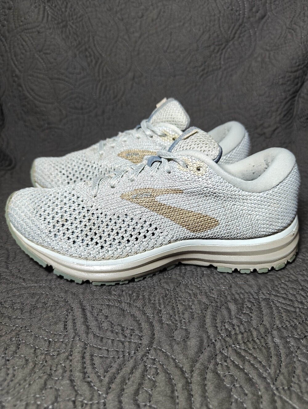 Brooks Revel 2  Grey/Gold Women's Knit  Running Shoes Size 6